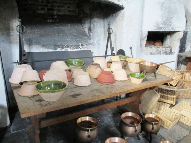 Hampton Court Kitchen2FINAL 1280x960